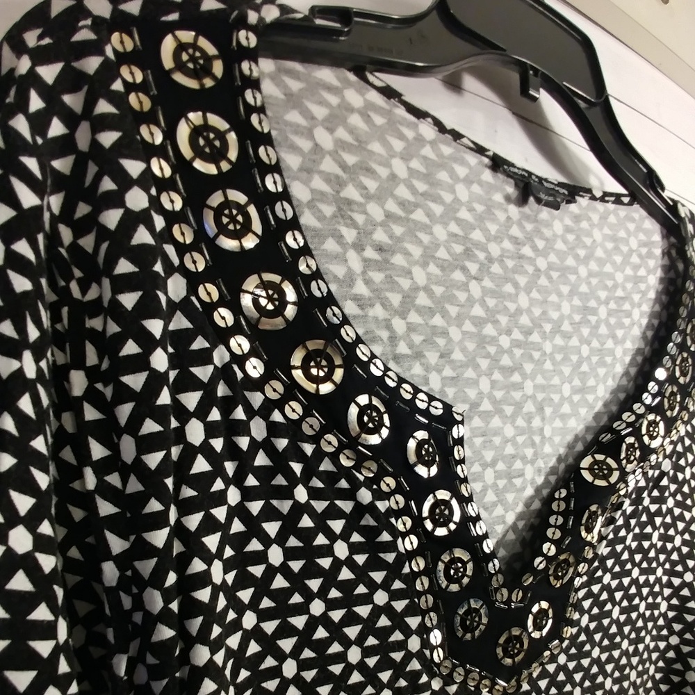 Cable & Gauge Black & White Patterened Blouse